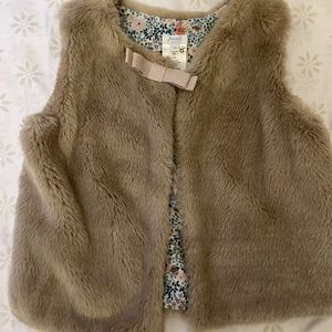 Jacadi faux fur girls vest